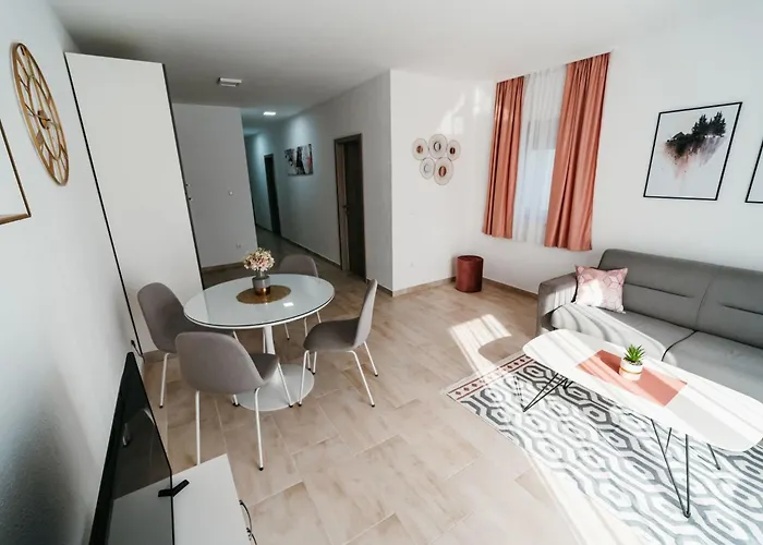 Gray Mit Blick Auf Wasser By Interhome شقة كومارنا