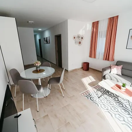Gray Mit Blick Auf Wasser By Interhome Apartmán Komarna