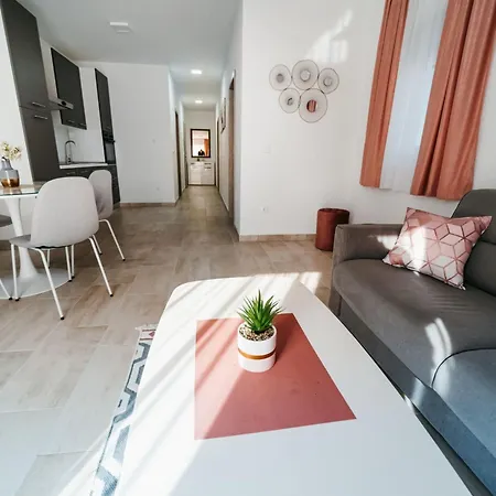 Apartmán Gray Mit Blick Auf Wasser By Interhome