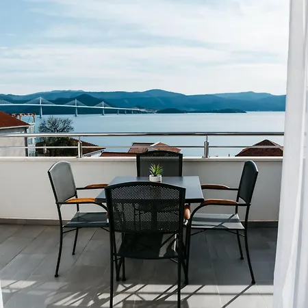 Apartmán Gray Mit Blick Auf Wasser By Interhome